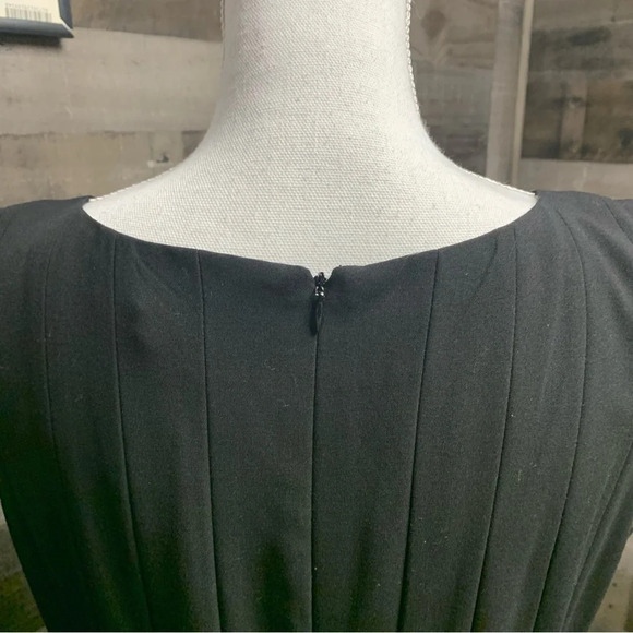 Calvin Klein NWT size 12 black dress tulip hem hidden back zipper gorgeous - Picture 4 of 8